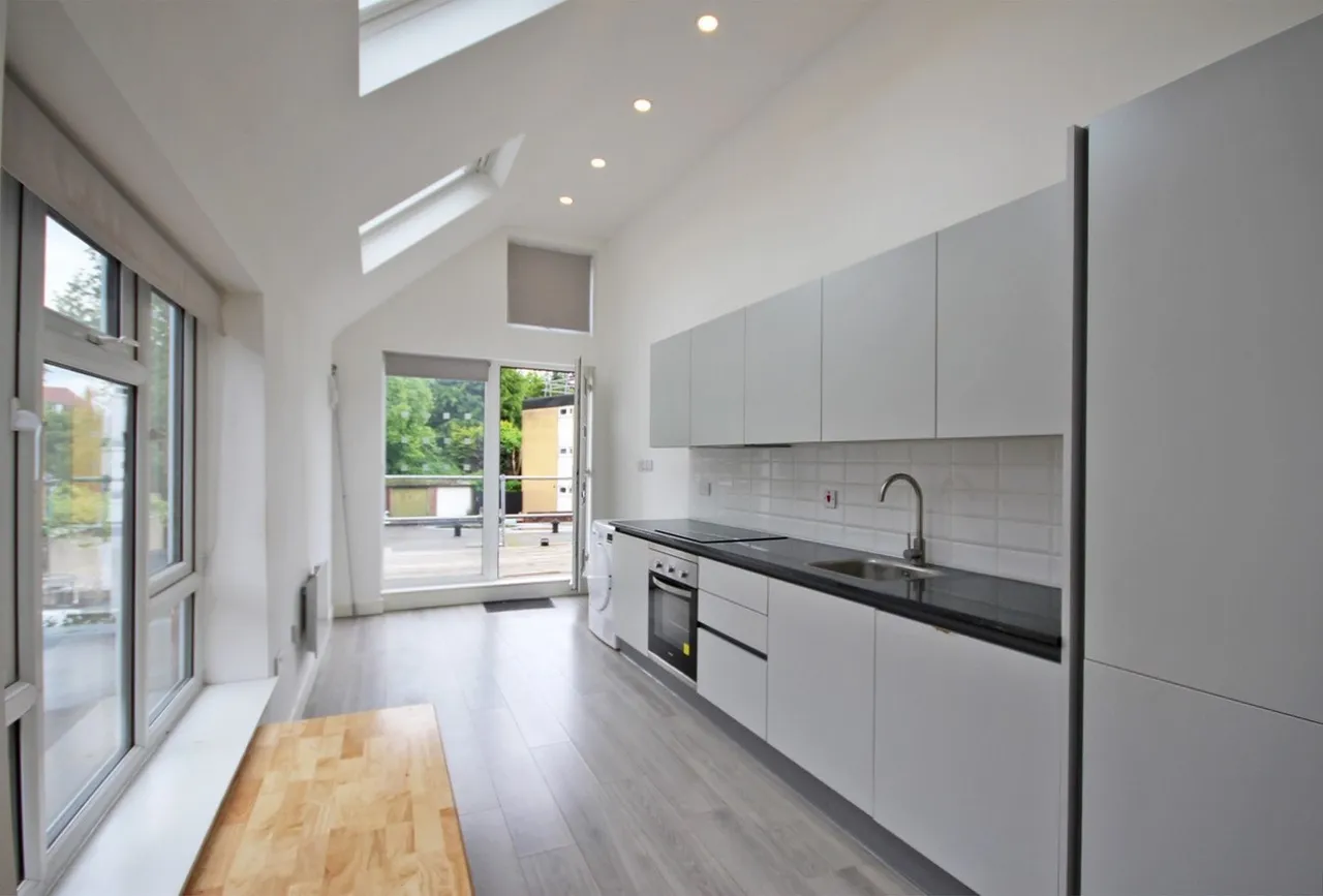property to rent — Hatfield Road, St. Albans, Hertfordshire