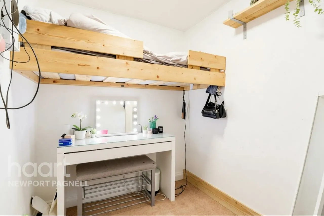 Holland Way, Newport Pagnell, MK16, photo 11