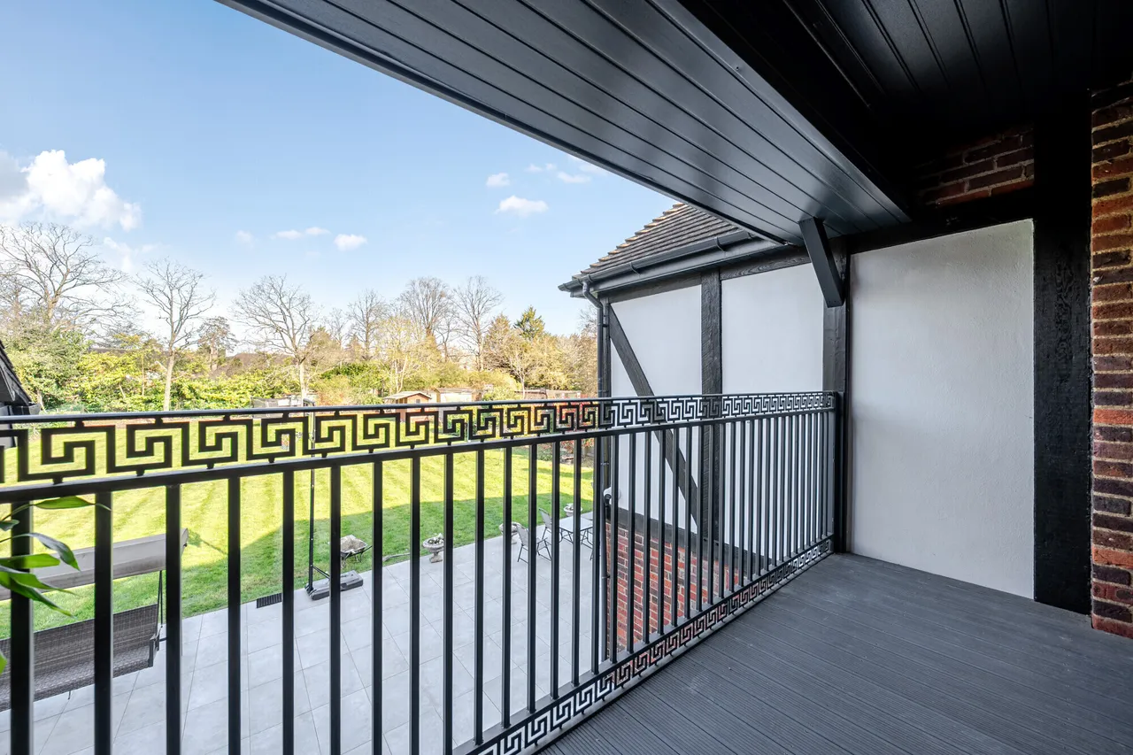Dukes Wood Drive, Gerrards Cross, SL9, photo 2