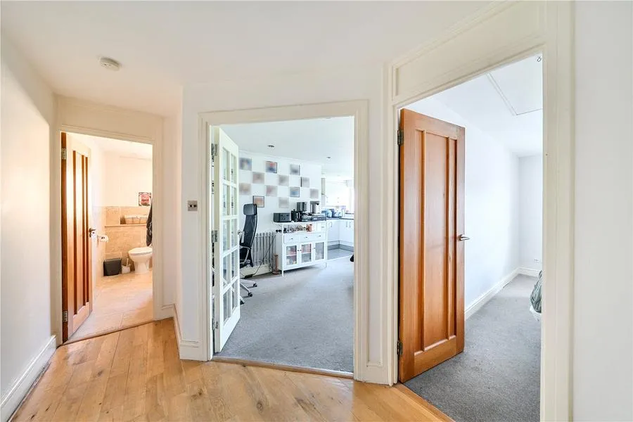 Woodlands Court, Wood Vale, SE23, photo 6