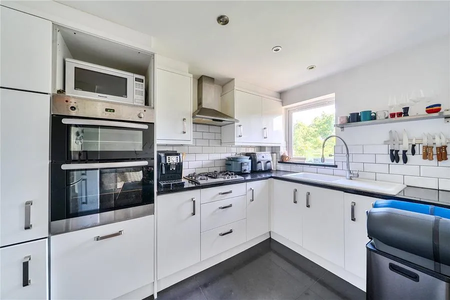 Woodlands Court, Wood Vale, SE23, photo 2