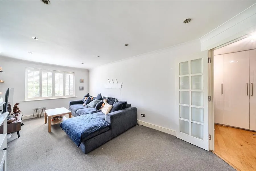 1 bed flat for sale, Woodlands Court, Wood Vale, SE23