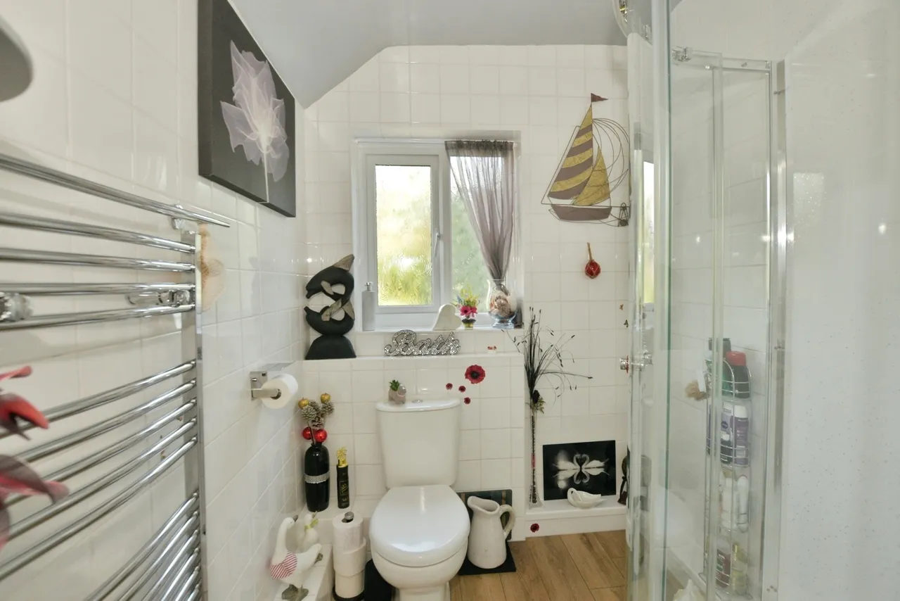 Queens Road, Lydd, Romney Marsh, Kent, TN29, photo 5