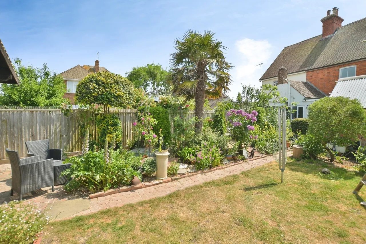 Queens Road, Lydd, Romney Marsh, Kent, TN29, photo 10