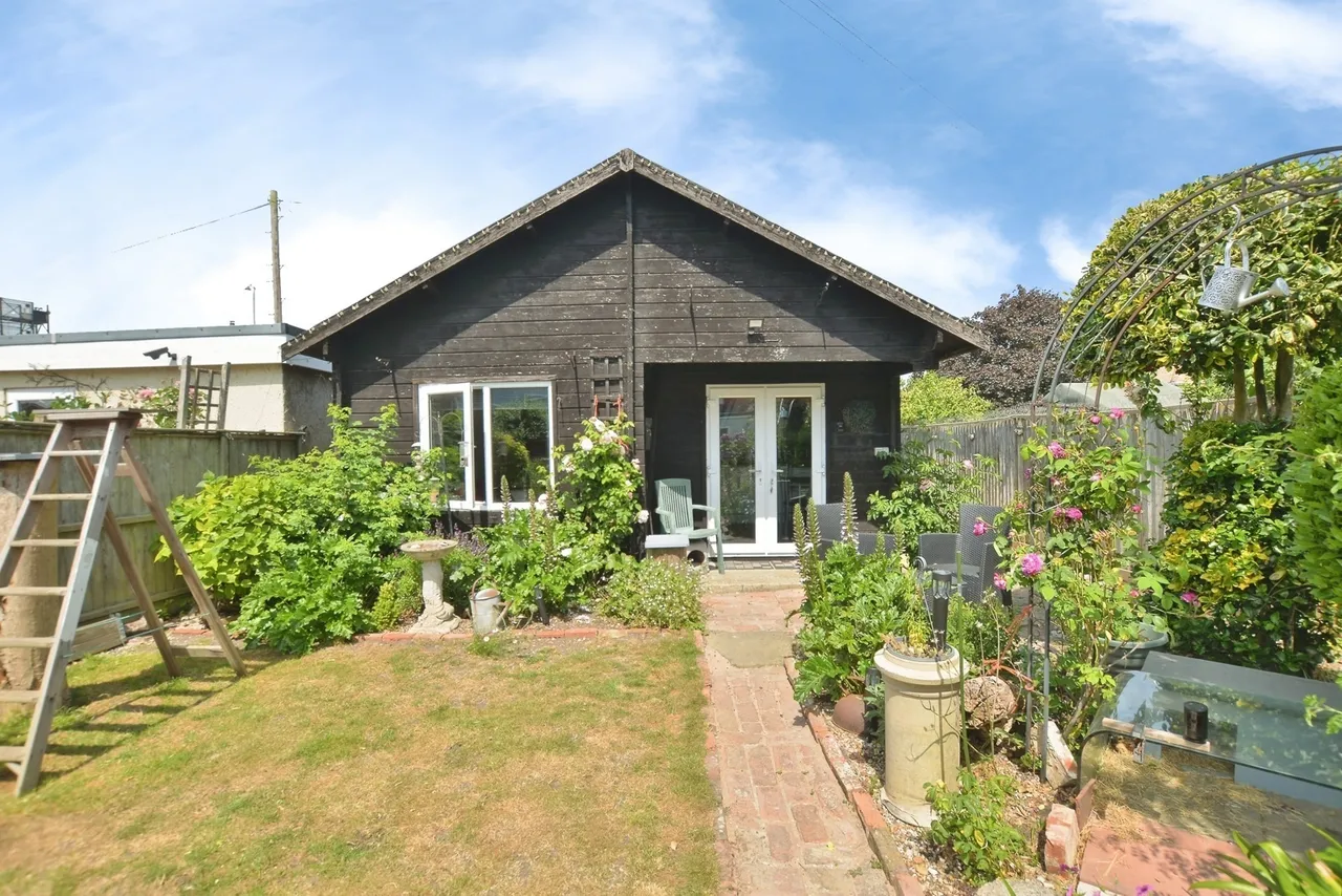 Queens Road, Lydd, Romney Marsh, Kent, TN29, photo 11
