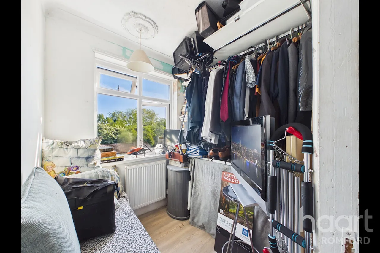 Linley Crescent, Romford, RM7, photo 11