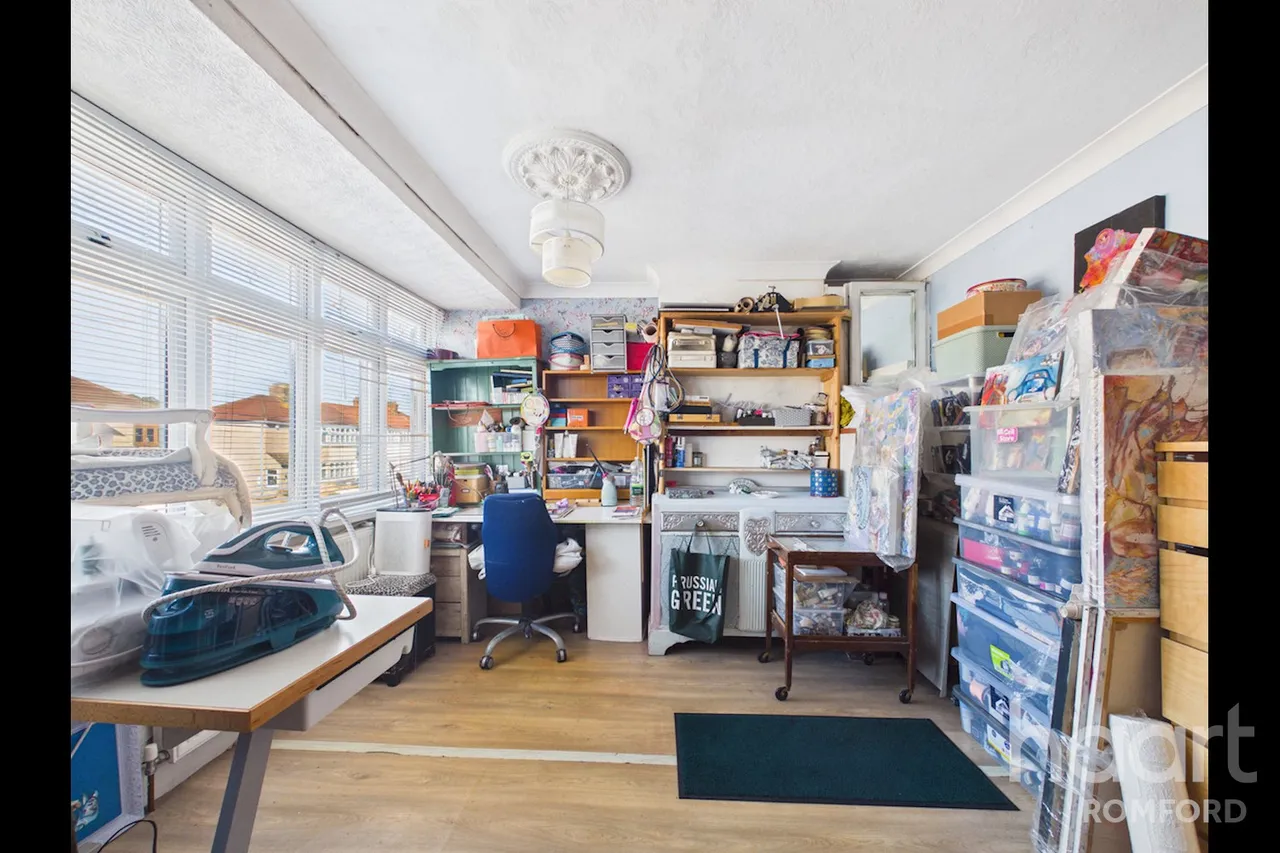 Linley Crescent, Romford, RM7, photo 12