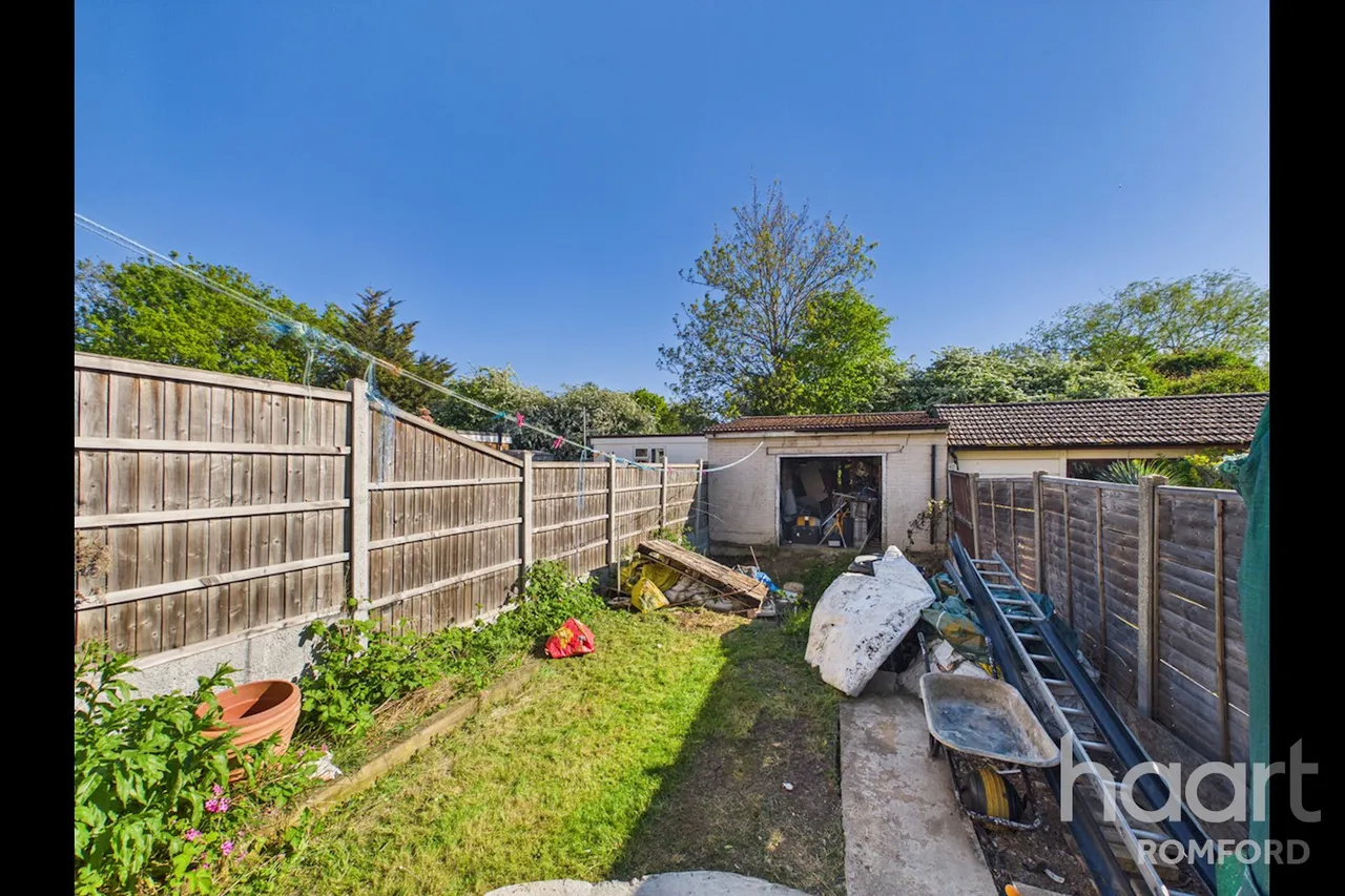 Linley Crescent, Romford, RM7, photo 14