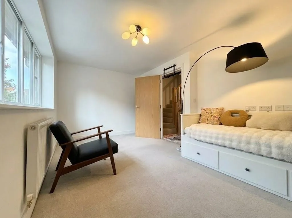 Tommy Flowers Mews, Mill Hill, NW7, photo 11