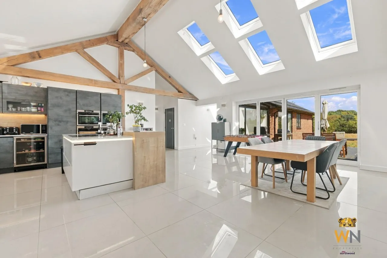 Hutton Meadow North Drive, Hutton, CM13, photo 2