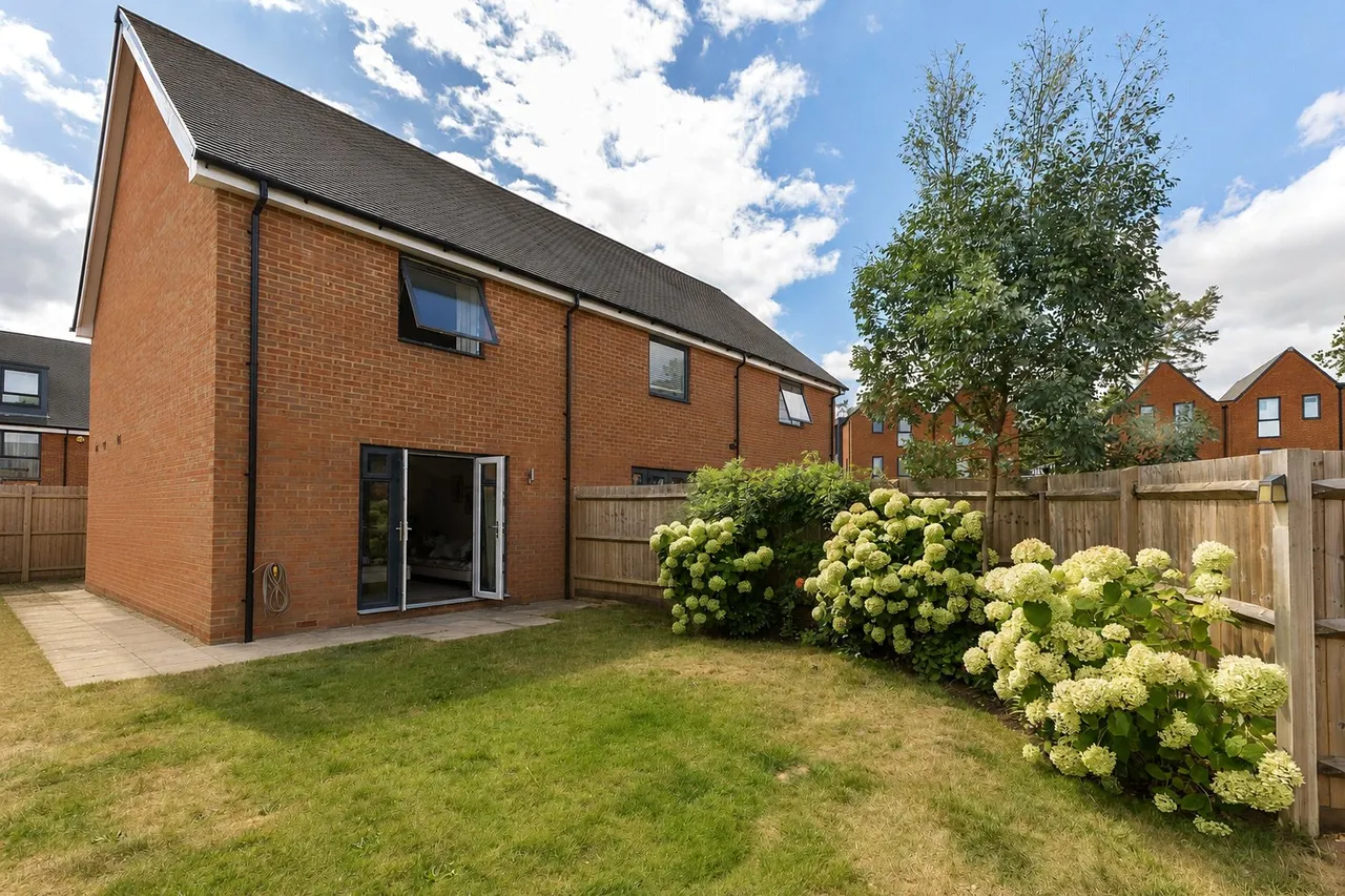 Chieftain Street, Bordon, GU35, photo 23