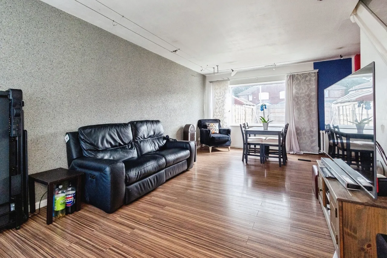 Leaburn Drive, Burnage, Manchester, Greater Manchester, M19, photo 4