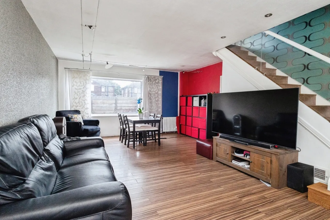 Leaburn Drive, Burnage, Manchester, Greater Manchester, M19, photo 2