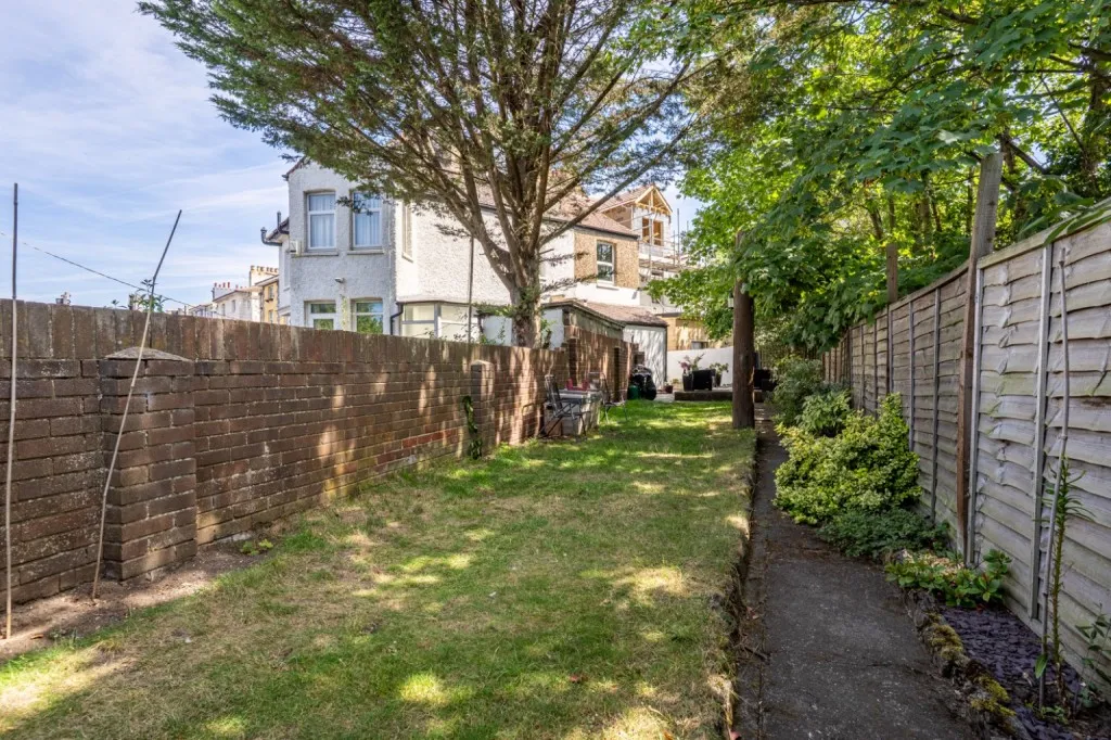 London Road, Northfleet, DA11, photo 3