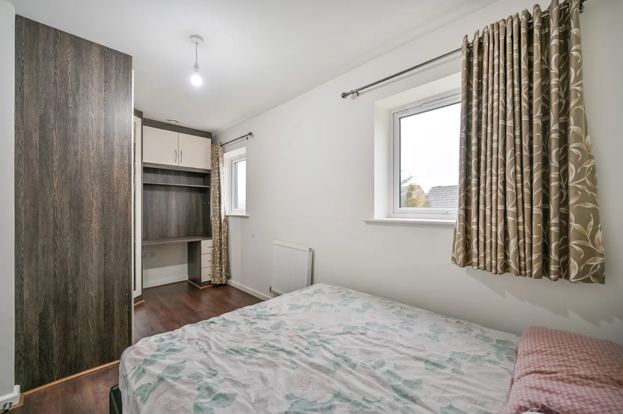 17 Finefield Walk, Slough, photo 11