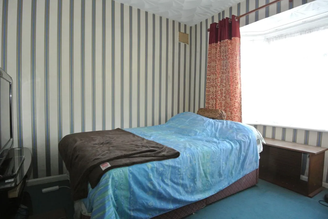 Sandells Avenue, Ashford, Surrey, TW15 1AJ, photo 11