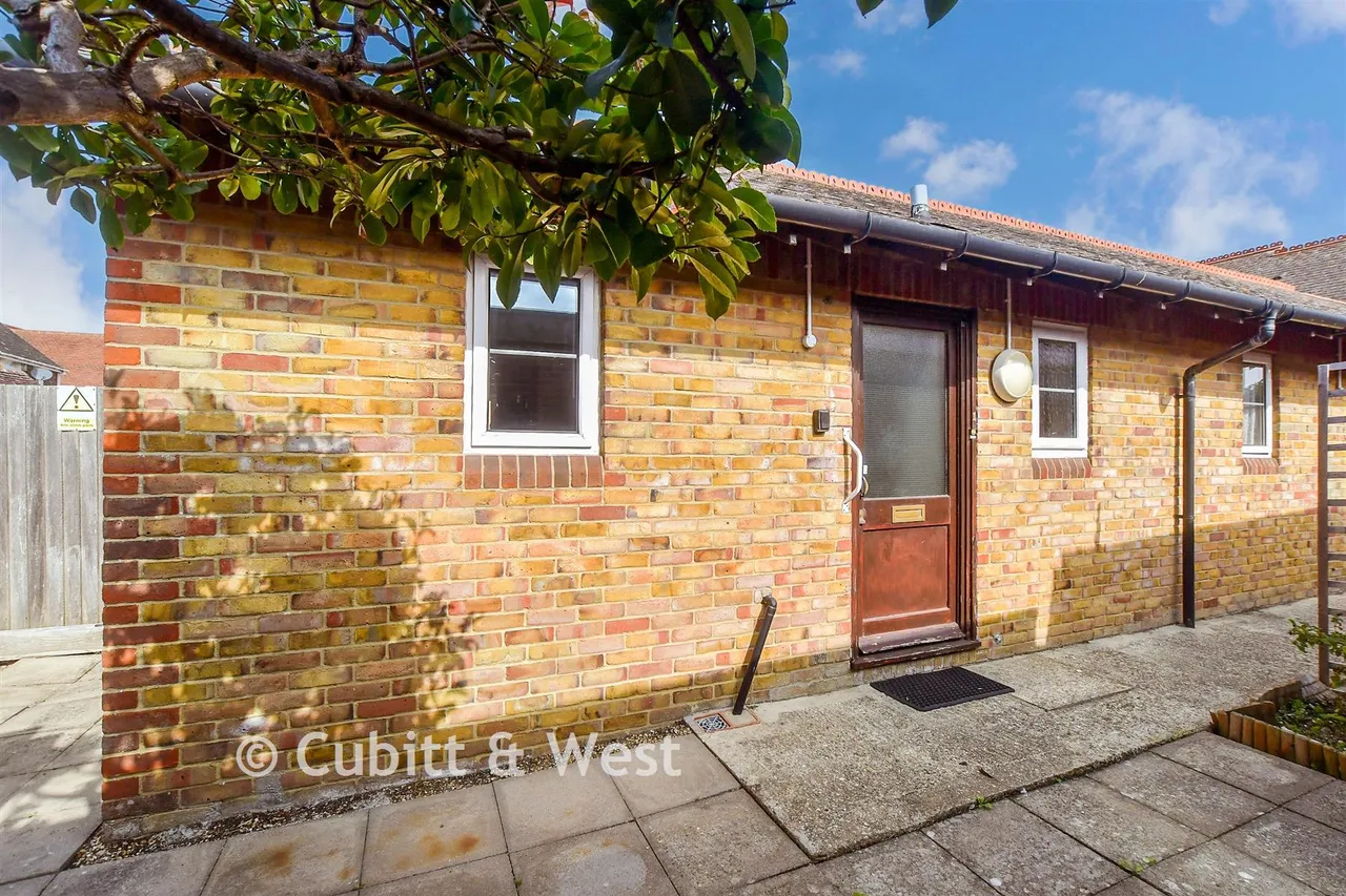 Nyetimber Lane, Aldwick, PO21, photo 2