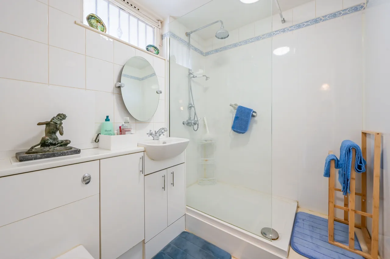 21 Burr Close, London, photo 7