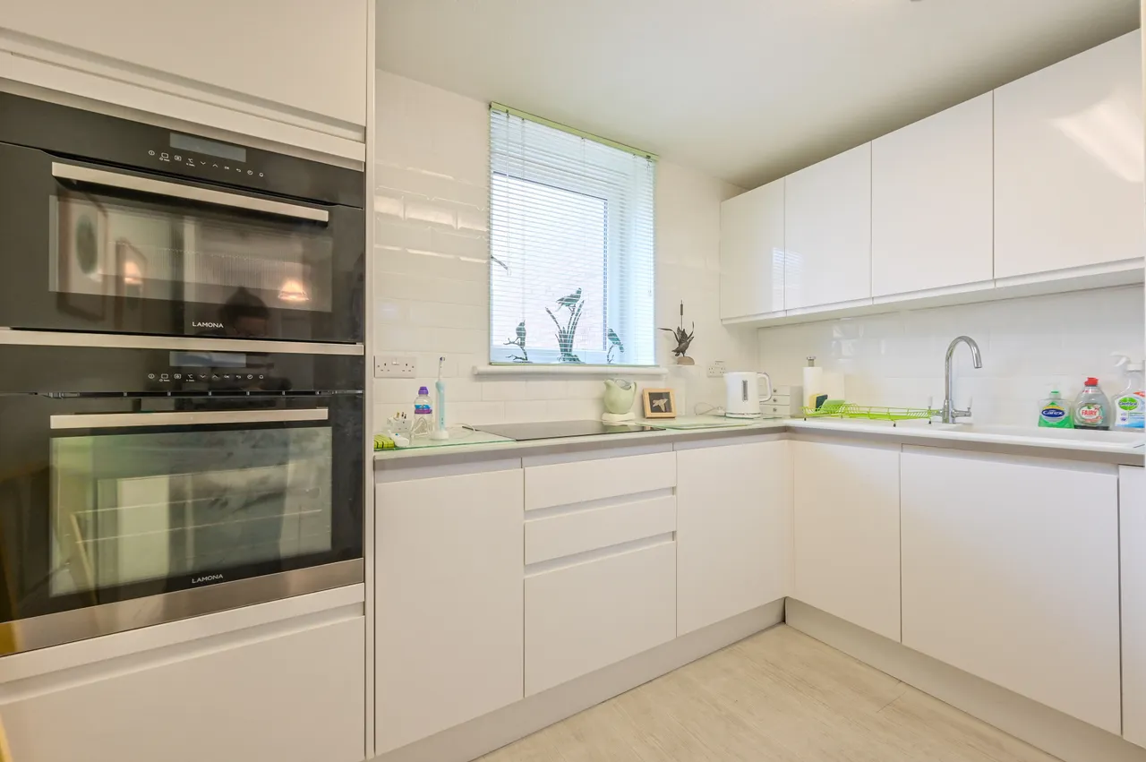 21 Burr Close, London, photo 3