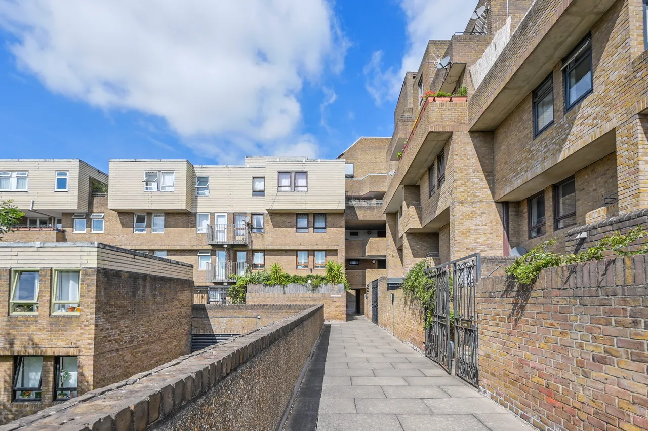 21 Burr Close, London, photo 5
