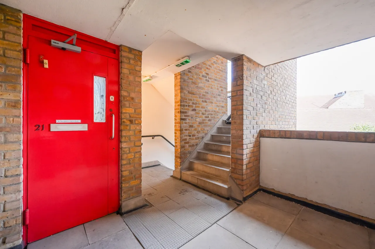 21 Burr Close, London, photo 10