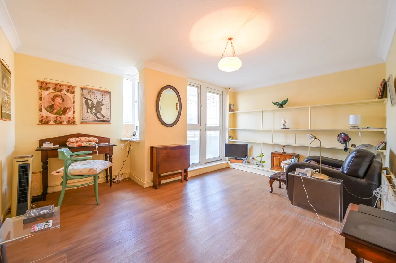 21 Burr Close, London, photo 11