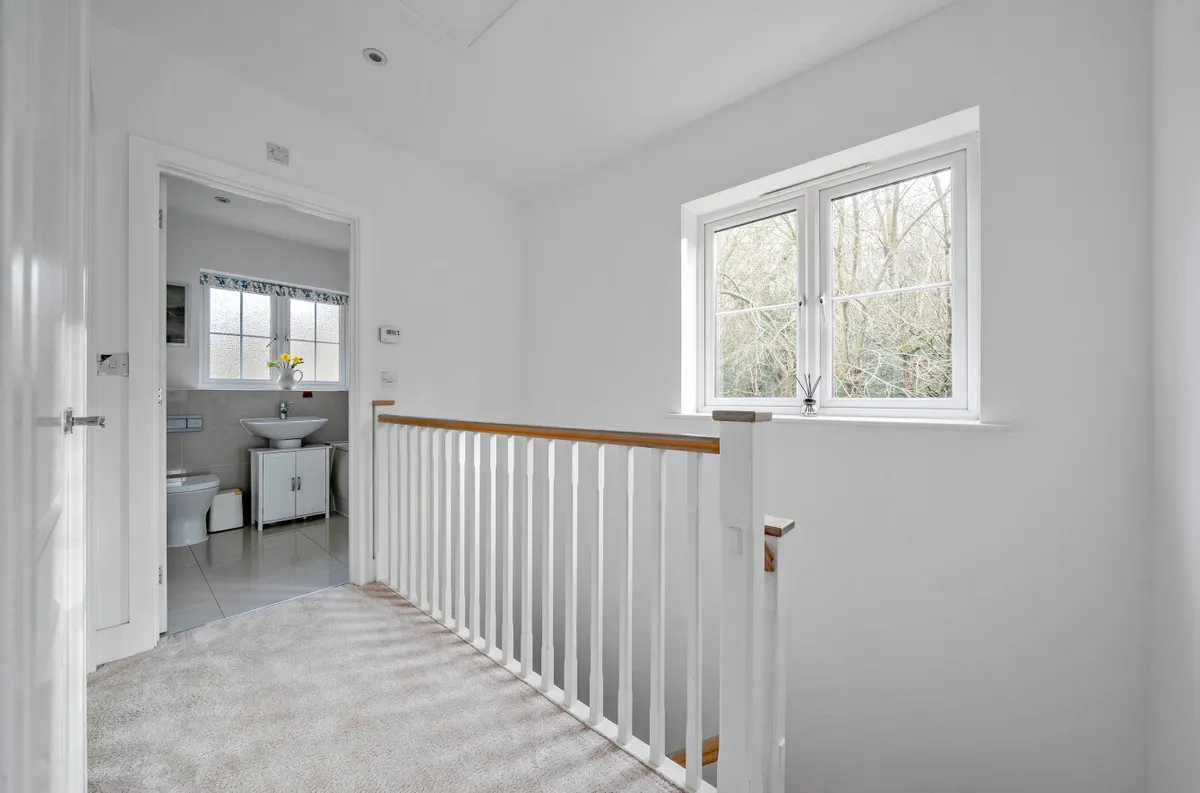 Billingshurst, RH14 9XE, photo 12