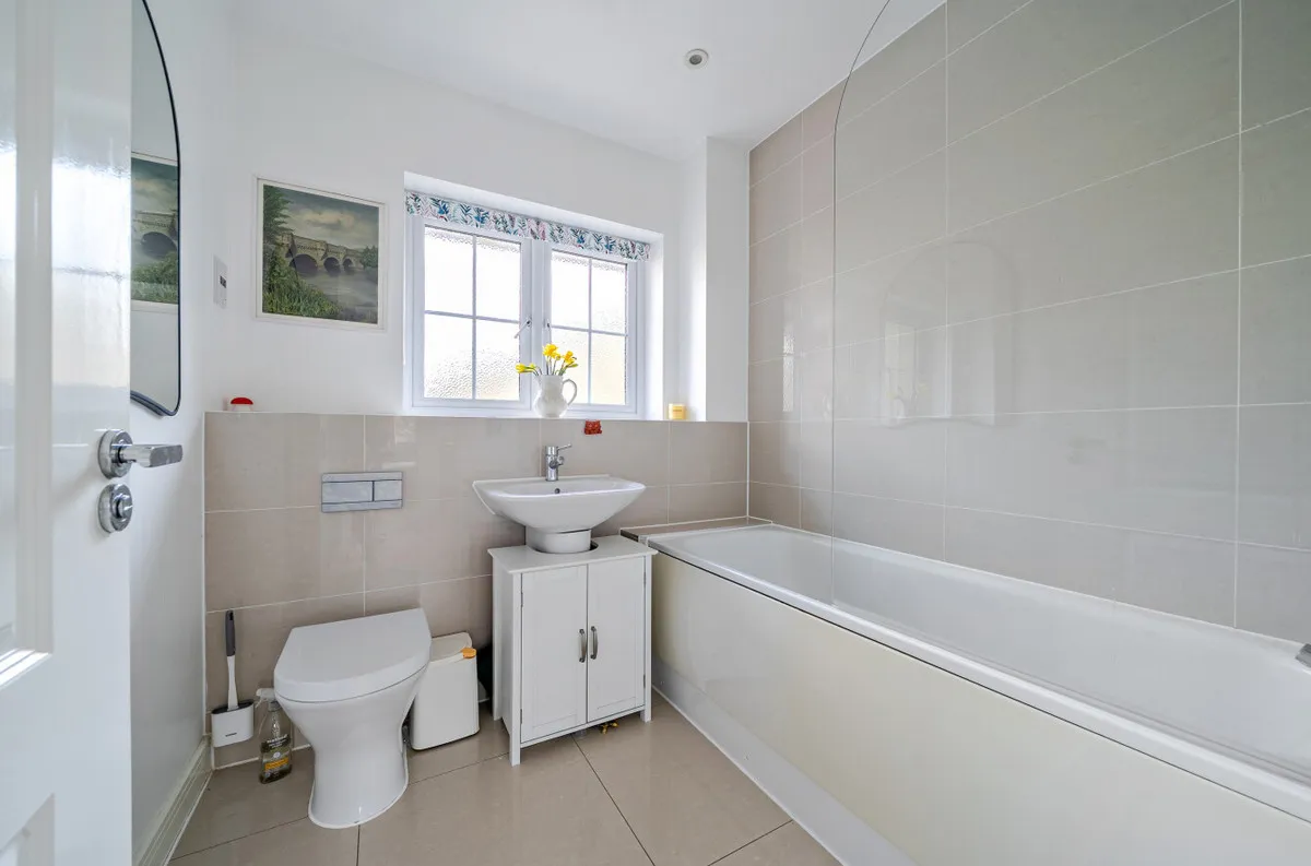 Billingshurst, RH14 9XE, photo 9