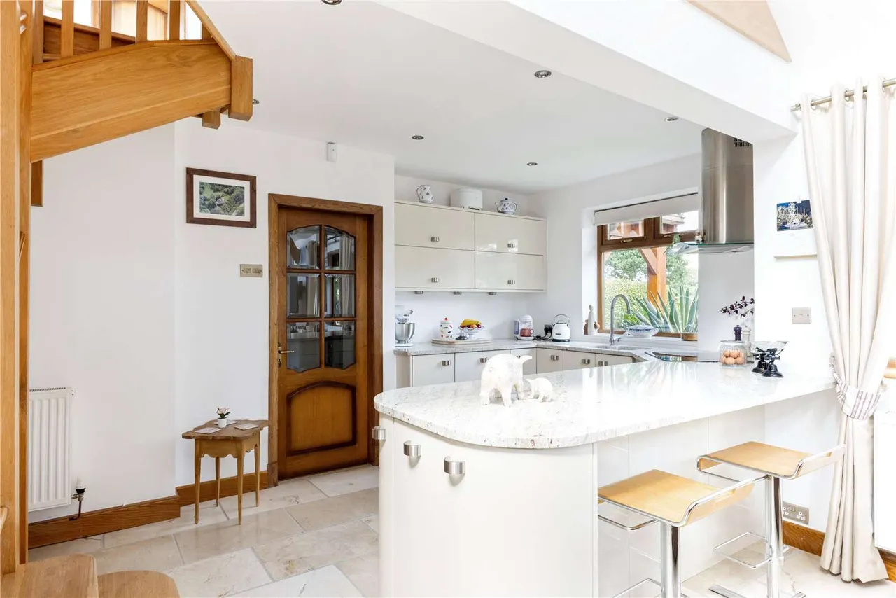 Rake Lane, Chorlton-by-Backford, Chester, Cheshire, CH2 4DF, photo 4