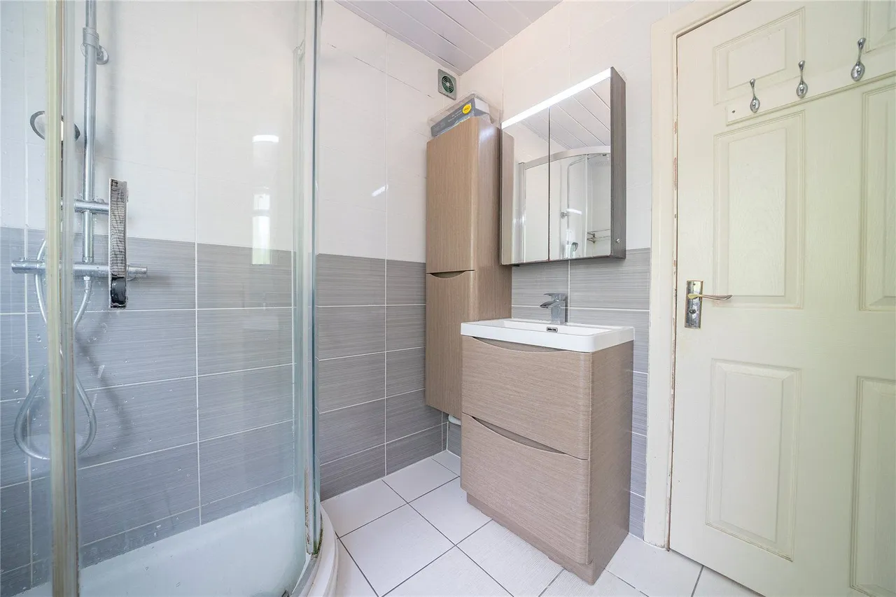 Highwood Avenue, Leeds, LS17, photo 10