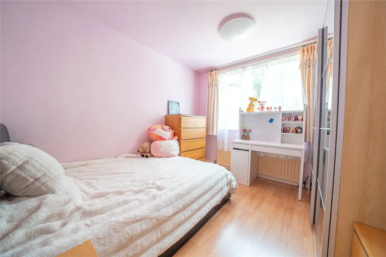 Highwood Avenue, Leeds, LS17, photo 12