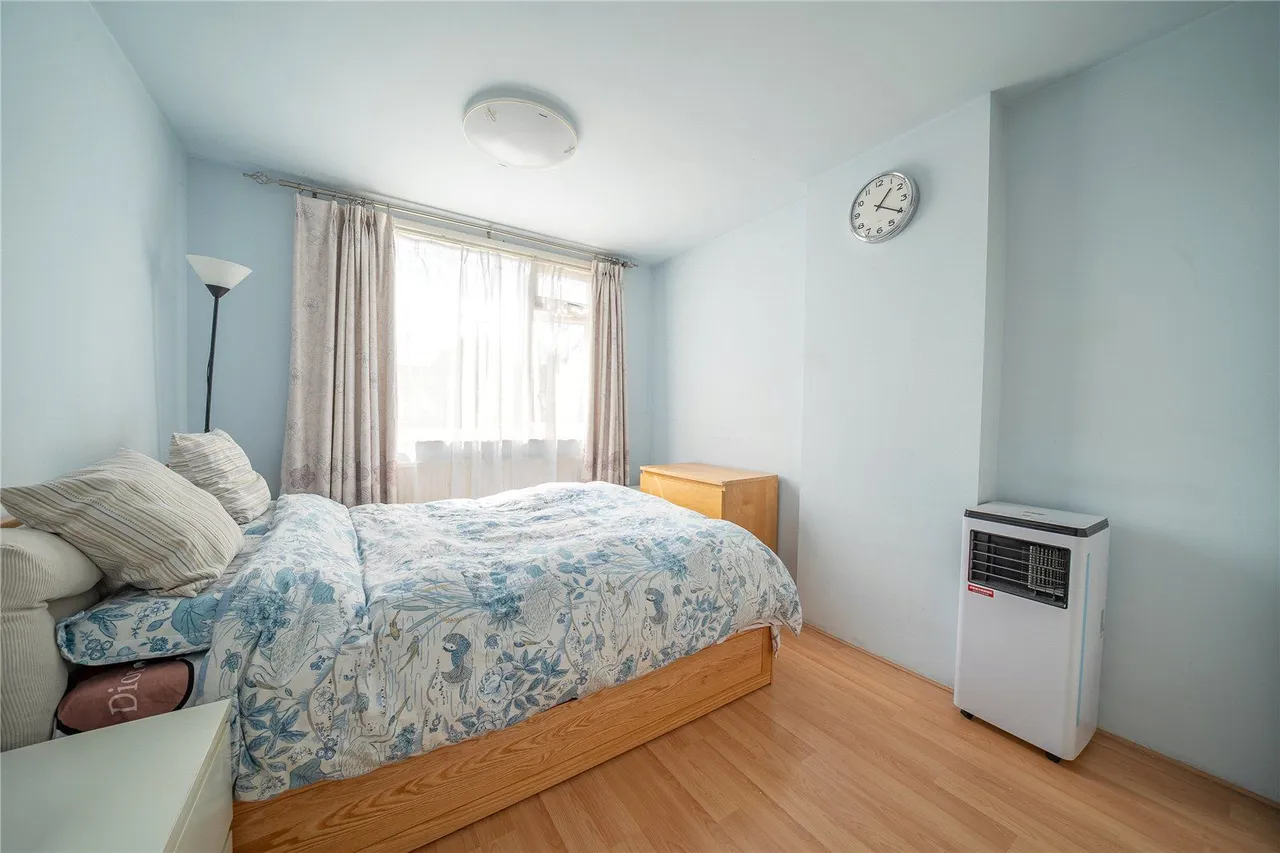 Highwood Avenue, Leeds, LS17, photo 11