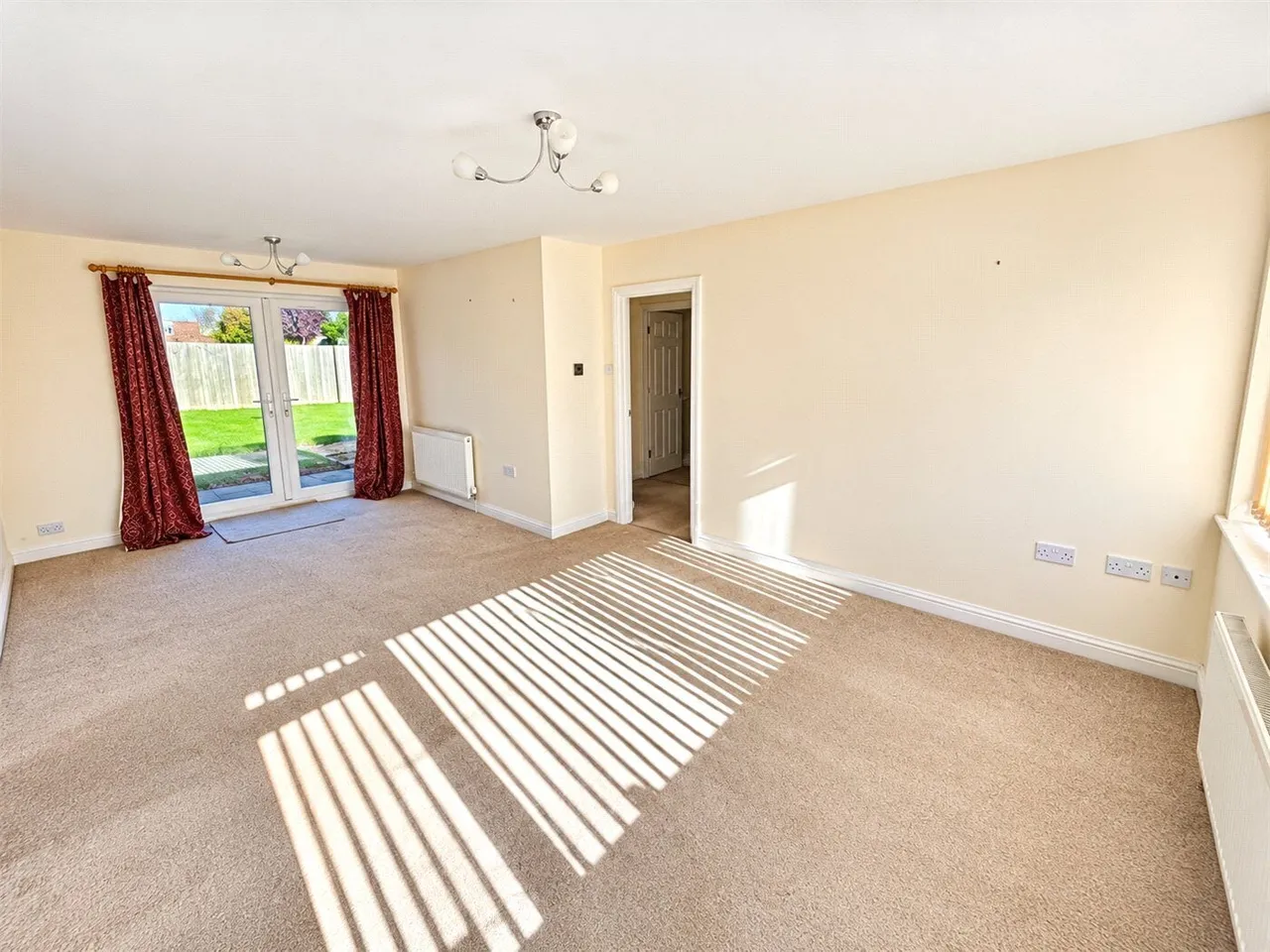 Kingsway, Bourne, PE10, photo 4