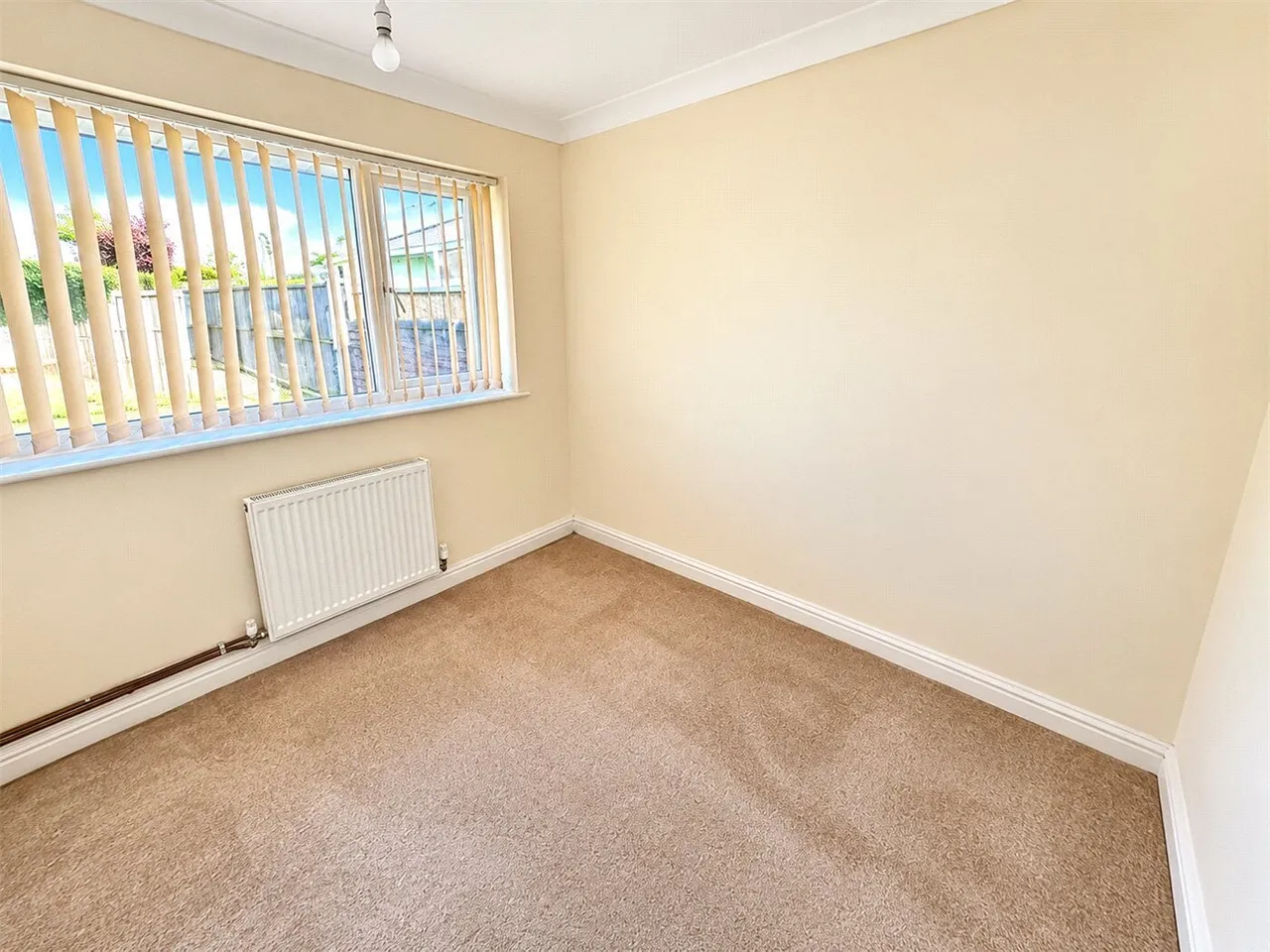 Kingsway, Bourne, PE10, photo 8