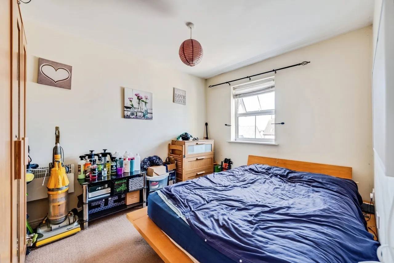 Cassini Drive, Swindon, SN25, photo 10
