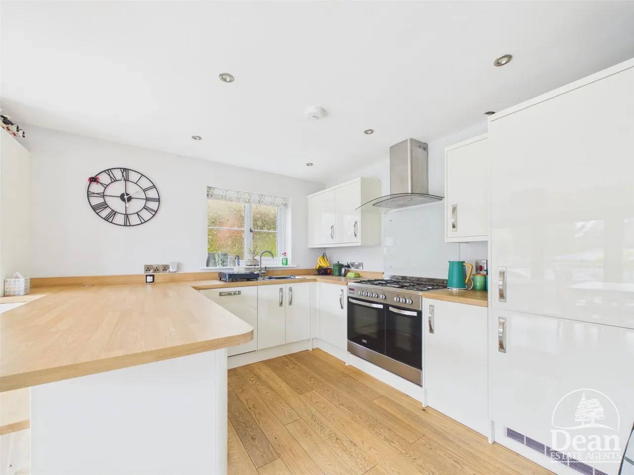 Grove Road, Lydney, photo 3