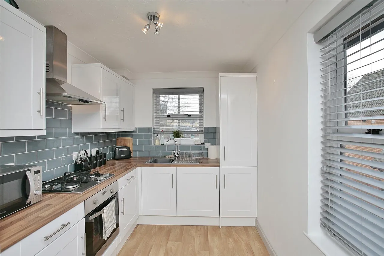 Midwinter Avenue, Milton, photo 3