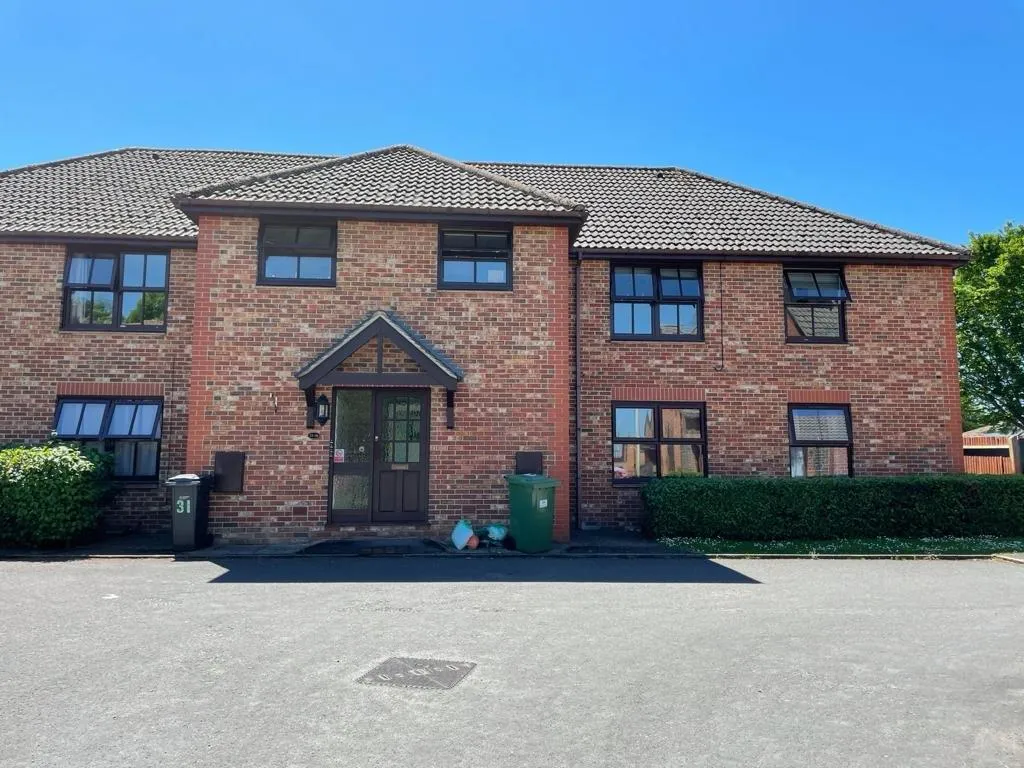 2 bed flat to rent, Midwinter Avenue, Milton