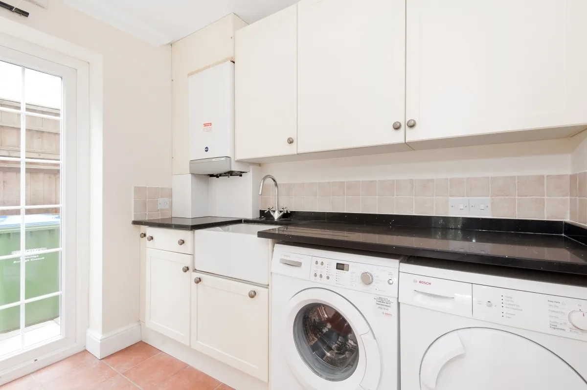 Midway Walton-On-Thames KT12, photo 7