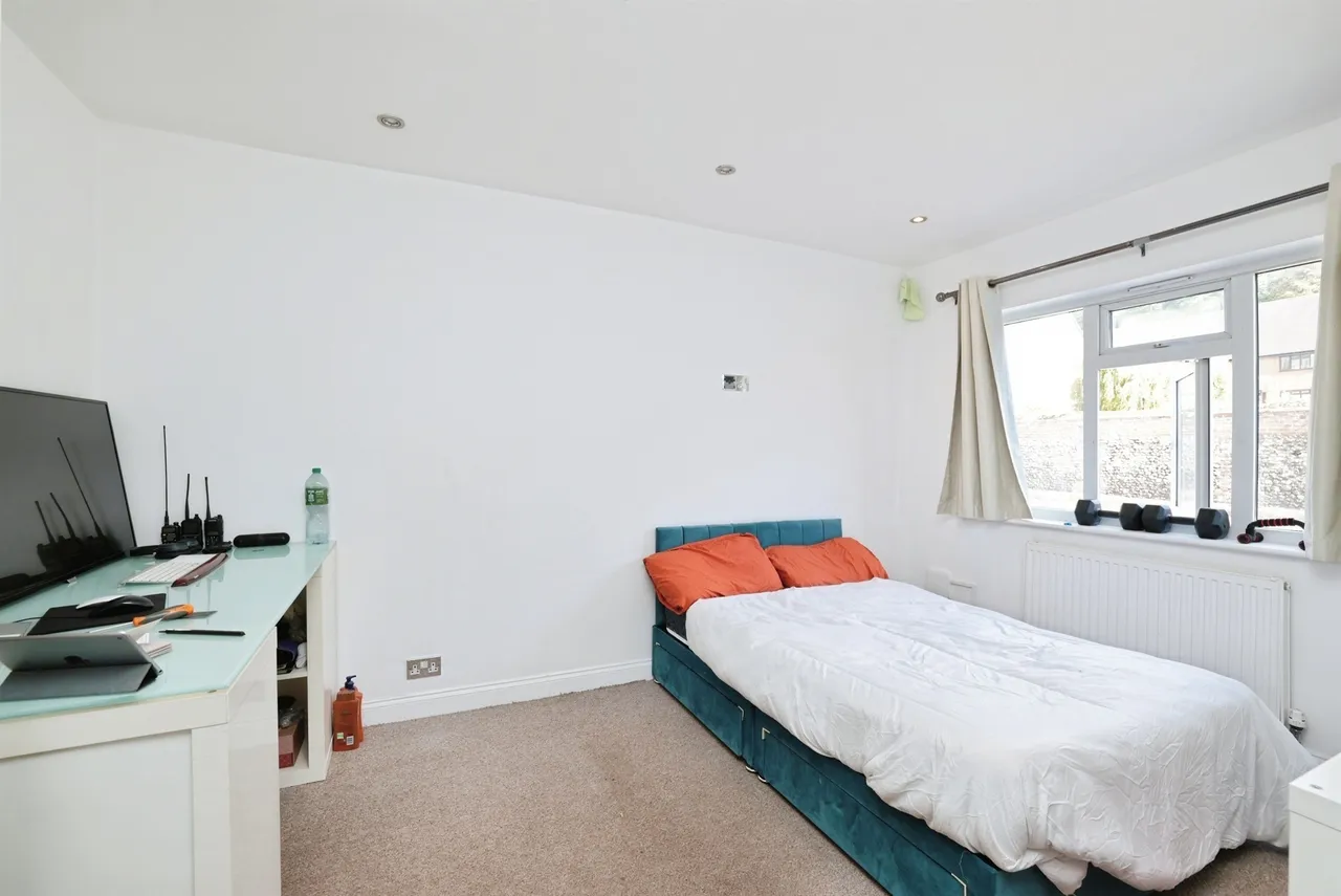 Waterside, Chesham, photo 12