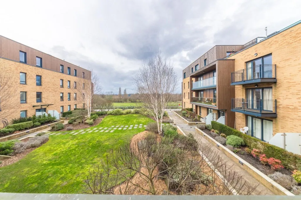 Dowding Drive, London, SE9, photo 14