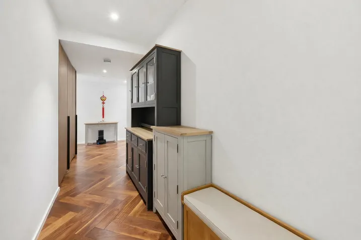 Embassy Gardens, SW11, photo 13