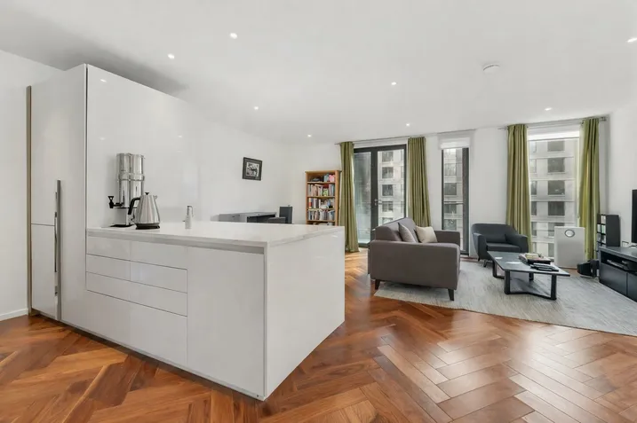Embassy Gardens, SW11, photo 7