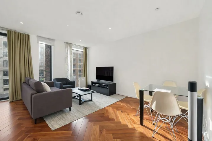Embassy Gardens, SW11, photo 9