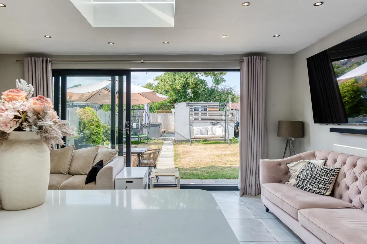 Aggborough Crescent, Kidderminster, photo 10