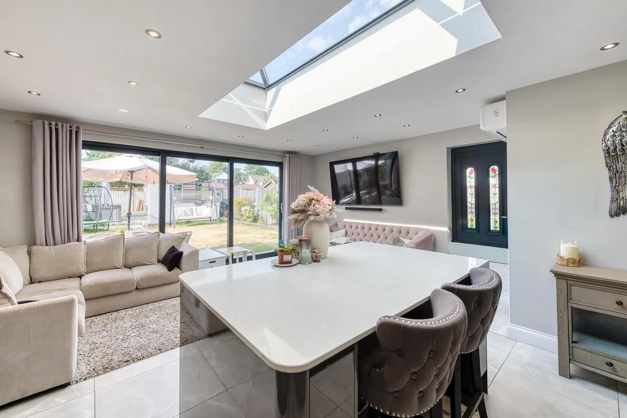 Aggborough Crescent, Kidderminster, photo 9
