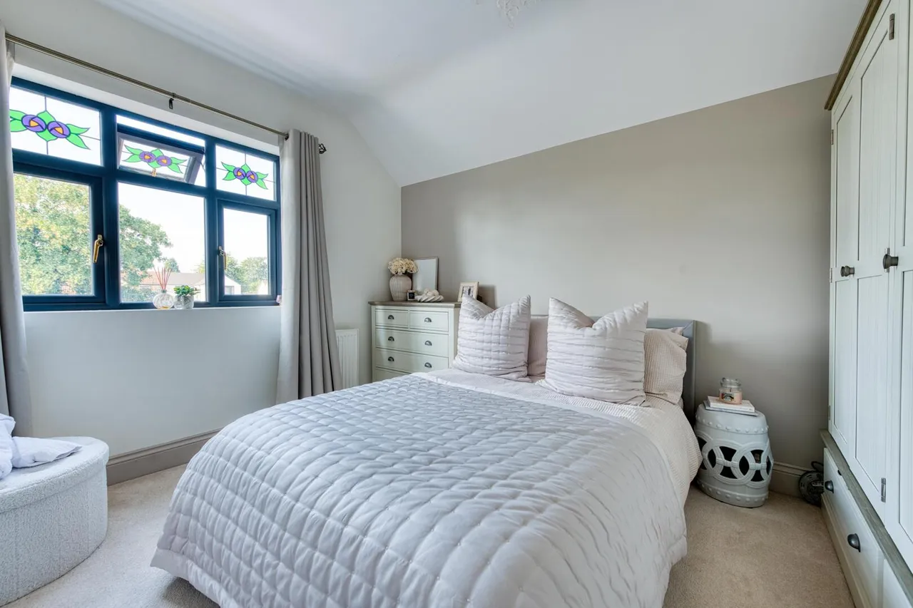 Aggborough Crescent, Kidderminster, photo 14