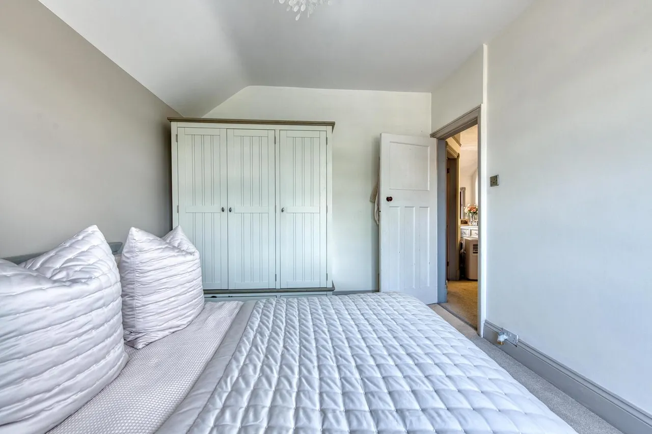 Aggborough Crescent, Kidderminster, photo 15