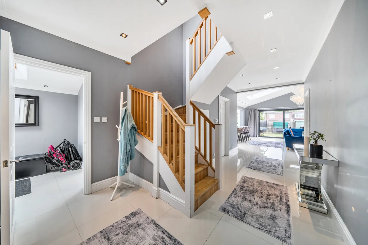 Islip Gardens, Northolt, UB5, photo 4