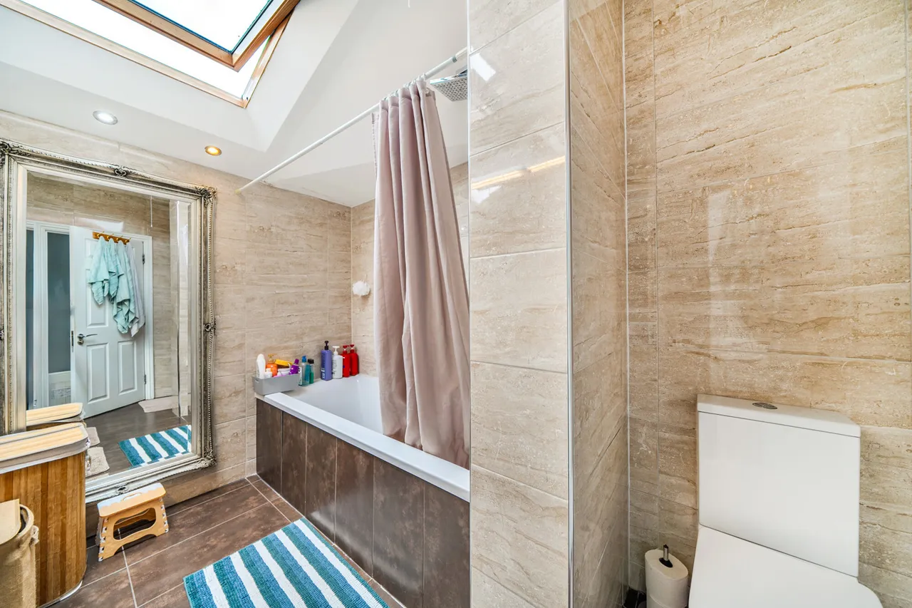 Islip Gardens, Northolt, UB5, photo 17